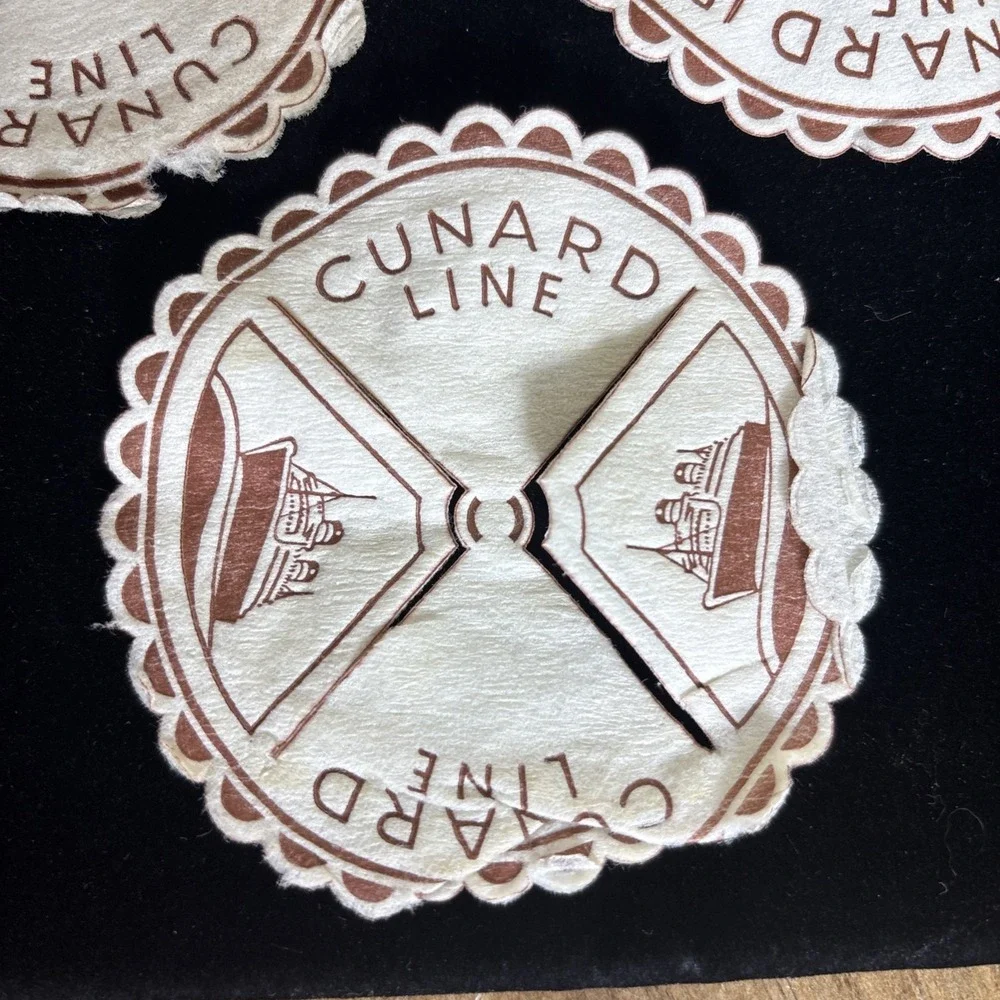 VINTAGE CUNARD LINE GENUINE ON BOARD QUEEN ELIZABETH COASTER / PLACE MATS PAPER